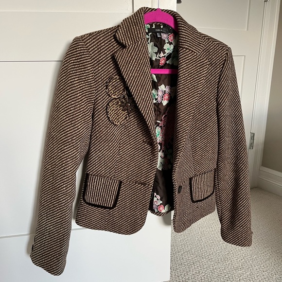 ZARA blazer with cute inner lining floral print! - Picture 1 of 7